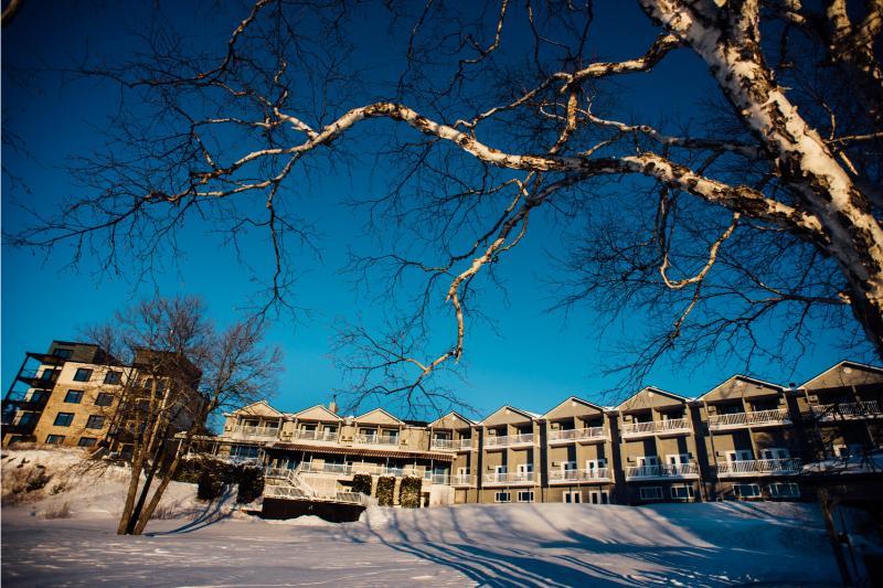 Auberge Des Iles Saint-Gédéon Exteriör bild
