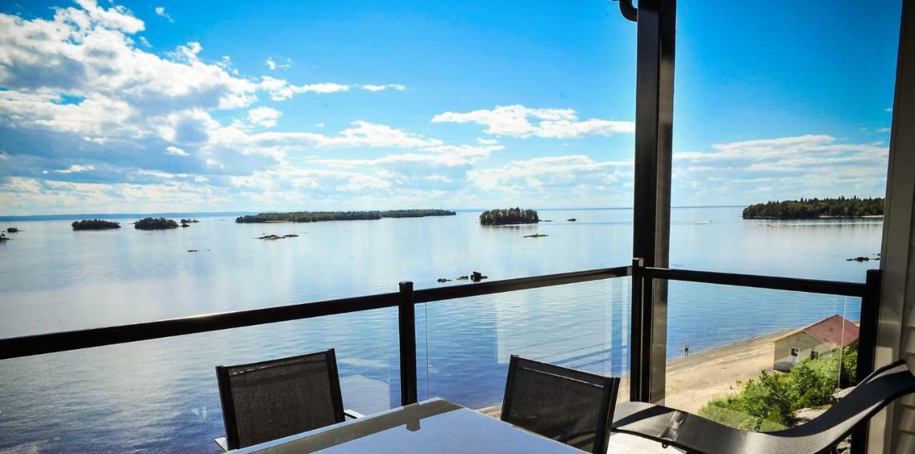 Auberge Des Iles Saint-Gédéon Exteriör bild